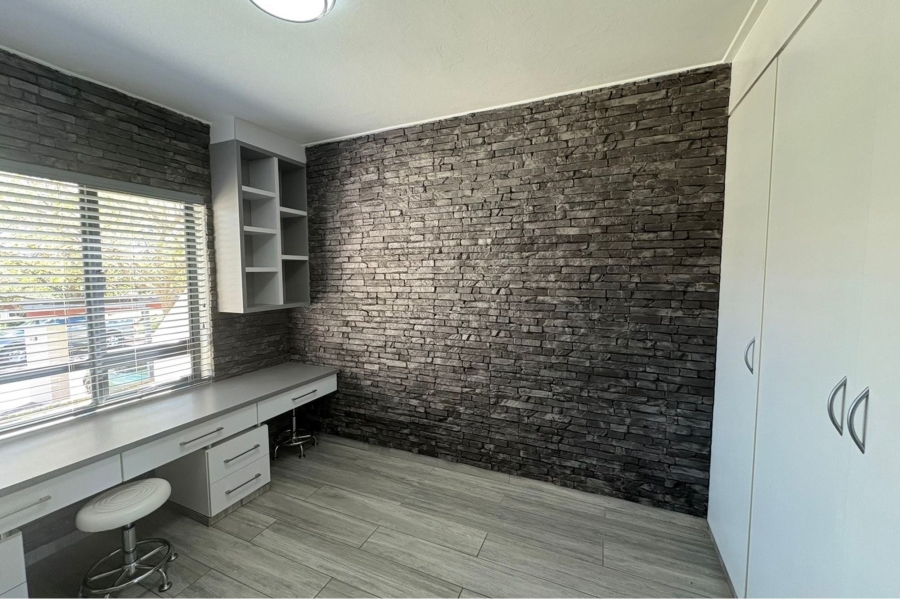 2 Bedroom Property for Sale in Jackal Creek Golf Estate Gauteng