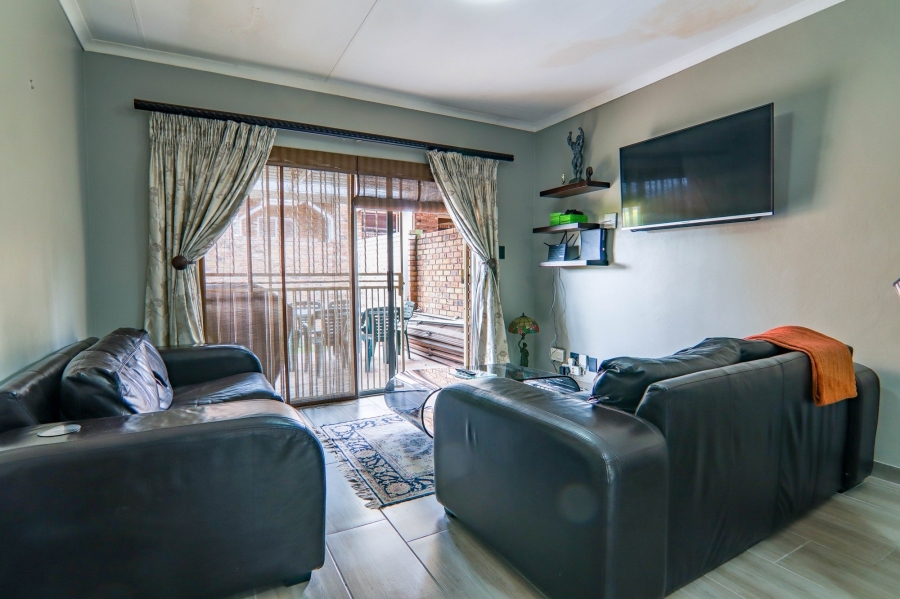 4 Bedroom Property for Sale in Thatchfield Estate Gauteng
