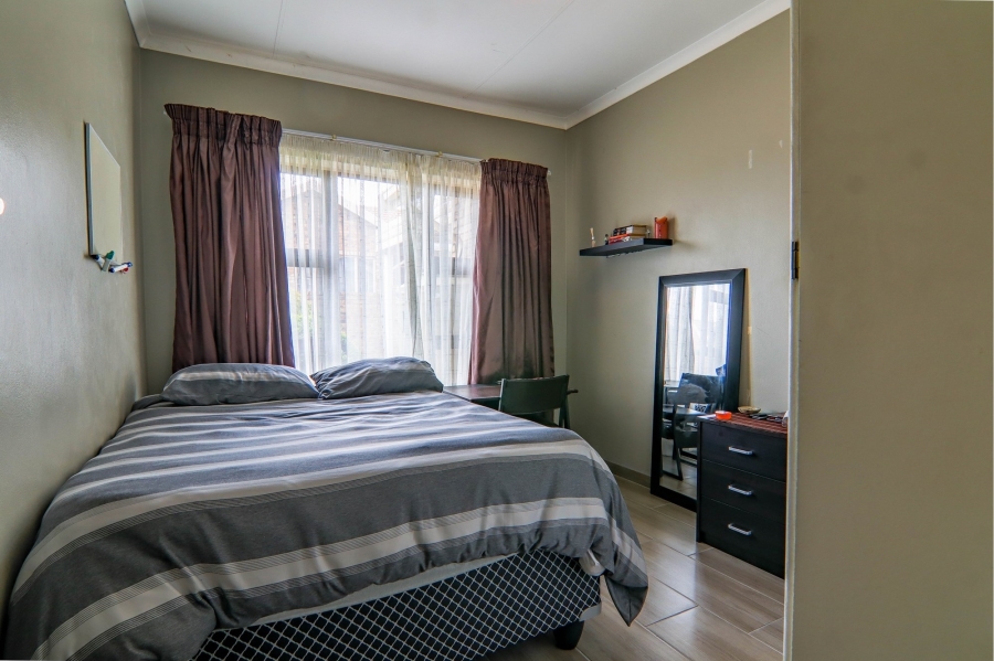4 Bedroom Property for Sale in Thatchfield Estate Gauteng