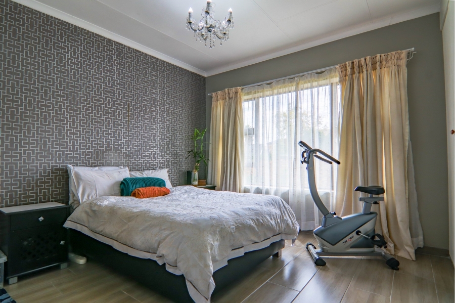 4 Bedroom Property for Sale in Thatchfield Estate Gauteng
