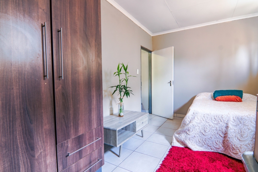 4 Bedroom Property for Sale in Thatchfield Estate Gauteng