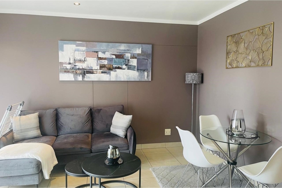 To Let 2 Bedroom Property for Rent in Sandhurst Gauteng