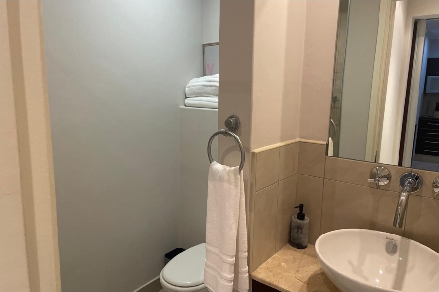 To Let 2 Bedroom Property for Rent in Sandhurst Gauteng