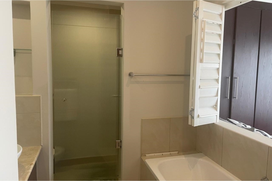 To Let 2 Bedroom Property for Rent in Sandhurst Gauteng