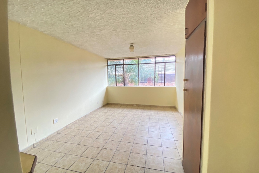 2 Bedroom Property for Sale in Pretoria North Gauteng