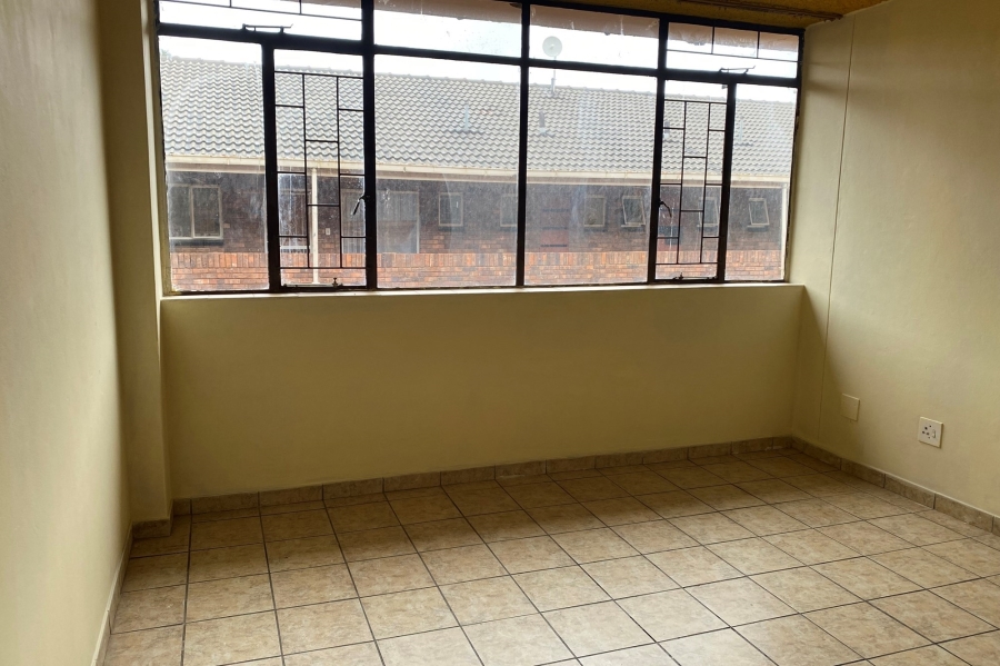2 Bedroom Property for Sale in Pretoria North Gauteng