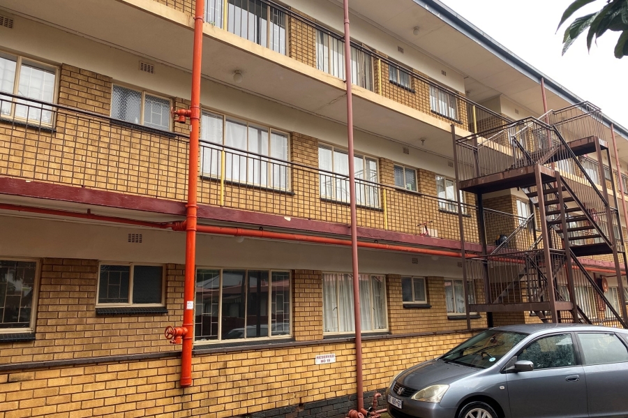 2 Bedroom Property for Sale in Pretoria North Gauteng