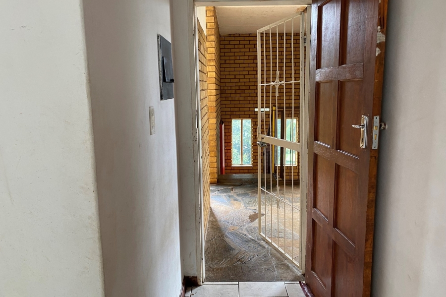 2 Bedroom Property for Sale in Pretoria North Gauteng