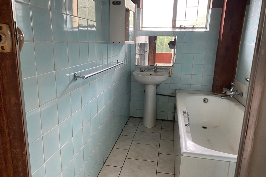 2 Bedroom Property for Sale in Pretoria North Gauteng