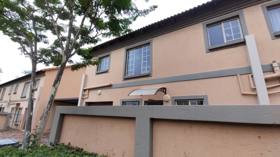 3 Bedroom Property for Sale in Annlin Gauteng