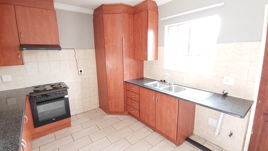 3 Bedroom Property for Sale in Annlin Gauteng