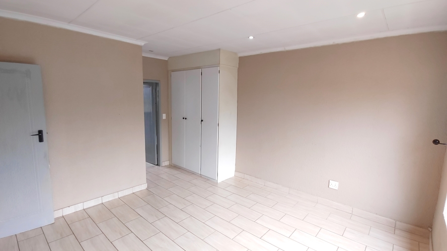 3 Bedroom Property for Sale in Annlin Gauteng