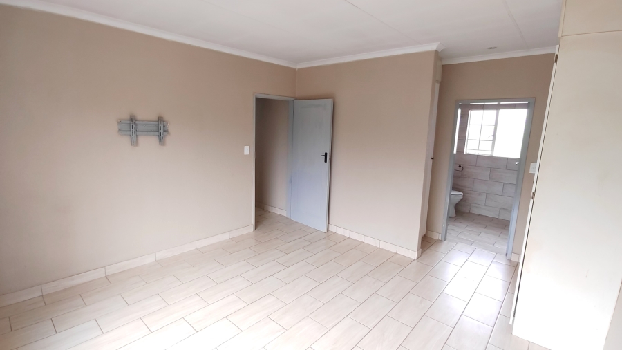 3 Bedroom Property for Sale in Annlin Gauteng