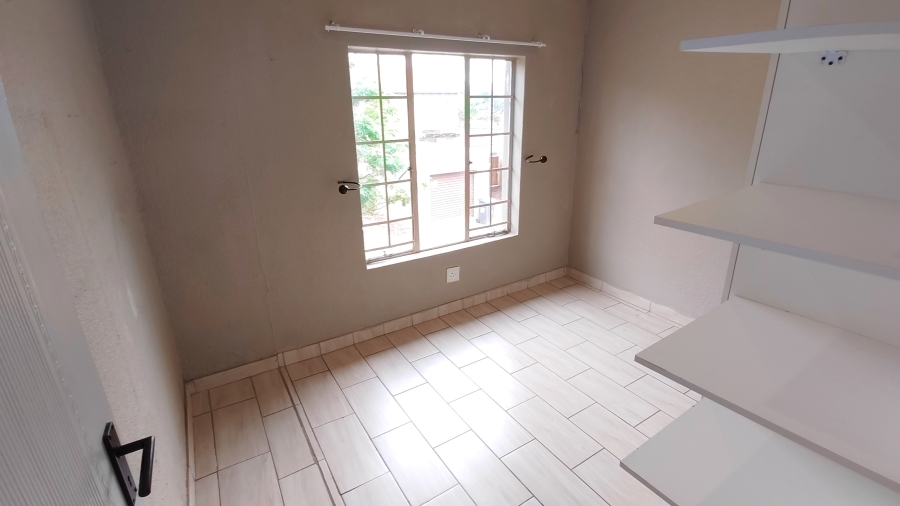 3 Bedroom Property for Sale in Annlin Gauteng