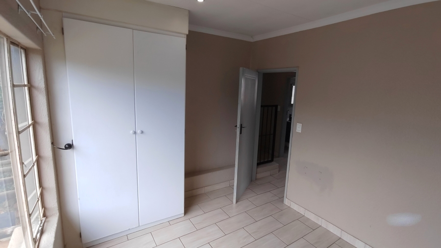 3 Bedroom Property for Sale in Annlin Gauteng