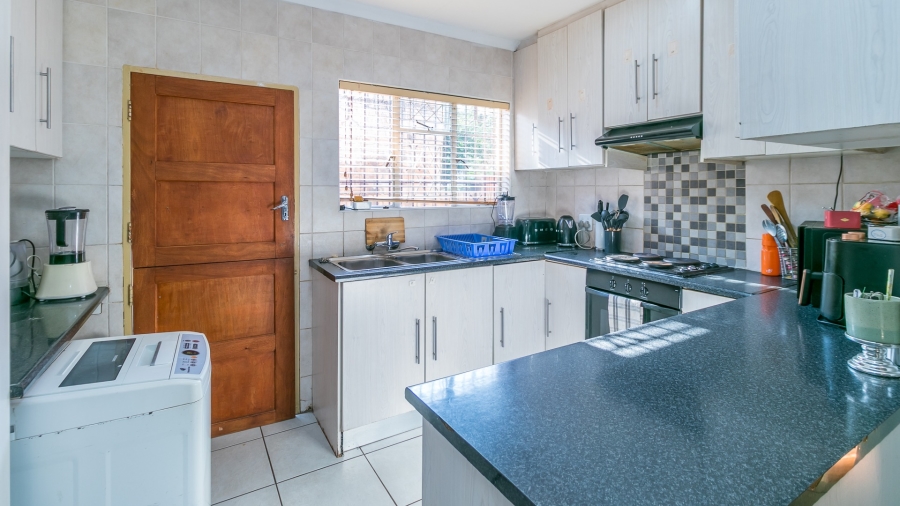 3 Bedroom Property for Sale in Noordwyk Gauteng