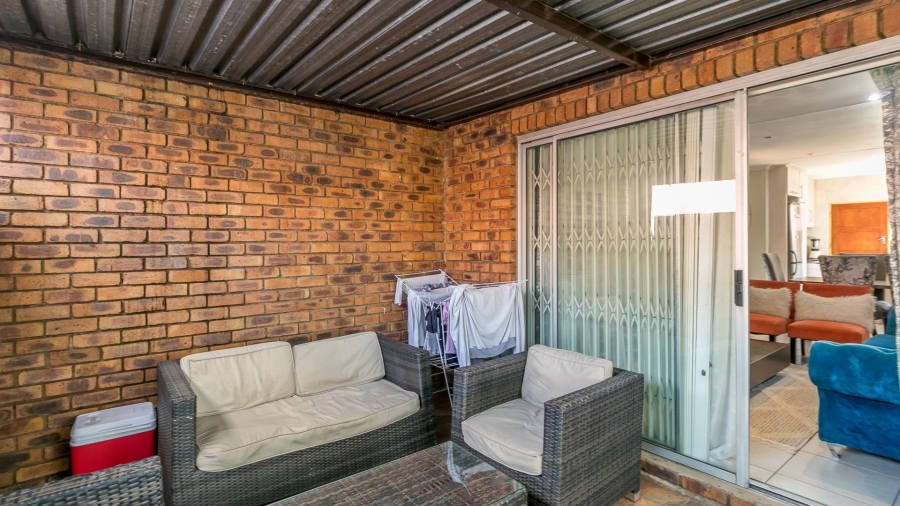 3 Bedroom Property for Sale in Noordwyk Gauteng
