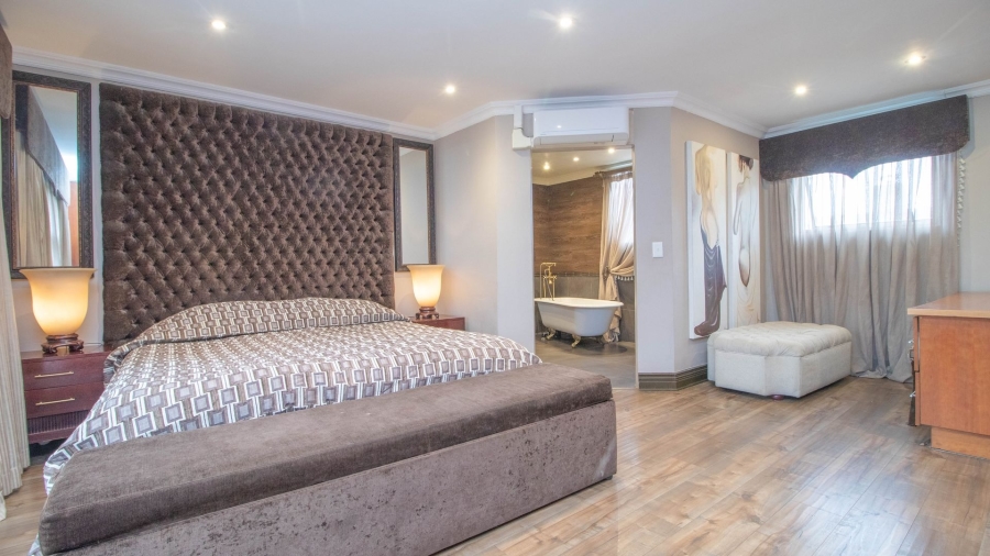 4 Bedroom Property for Sale in Glen Marais Gauteng