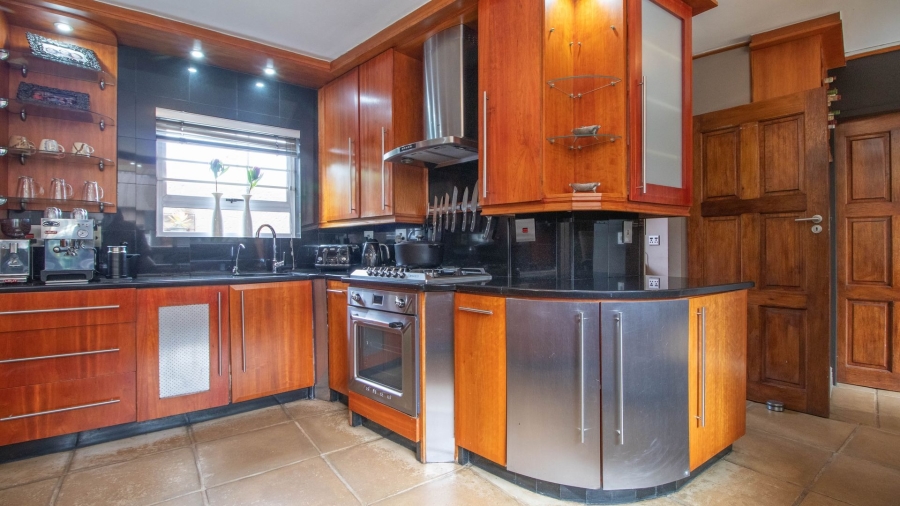 4 Bedroom Property for Sale in Glen Marais Gauteng