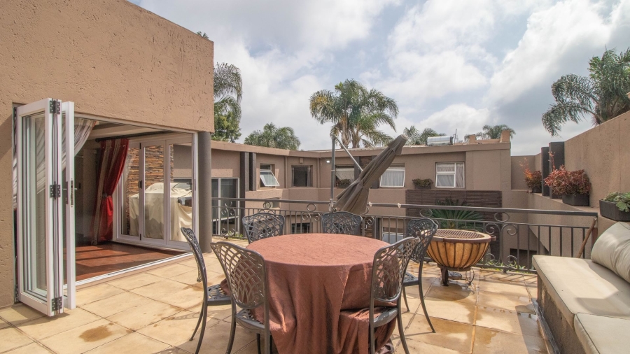4 Bedroom Property for Sale in Glen Marais Gauteng