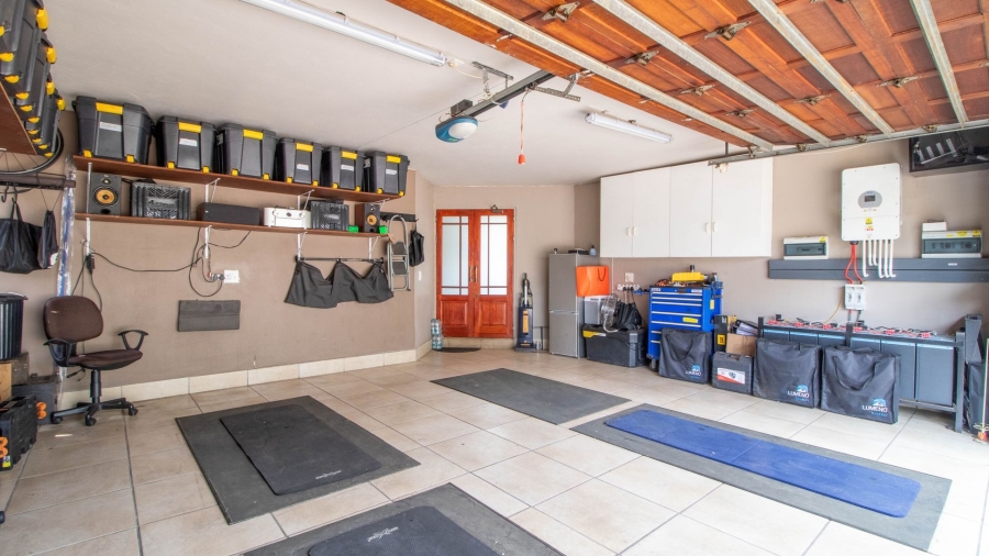 4 Bedroom Property for Sale in Glen Marais Gauteng