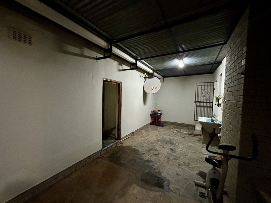 3 Bedroom Property for Sale in Dorandia Gauteng