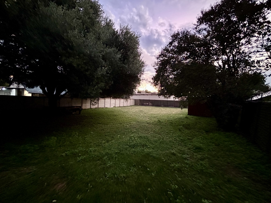 3 Bedroom Property for Sale in Dorandia Gauteng