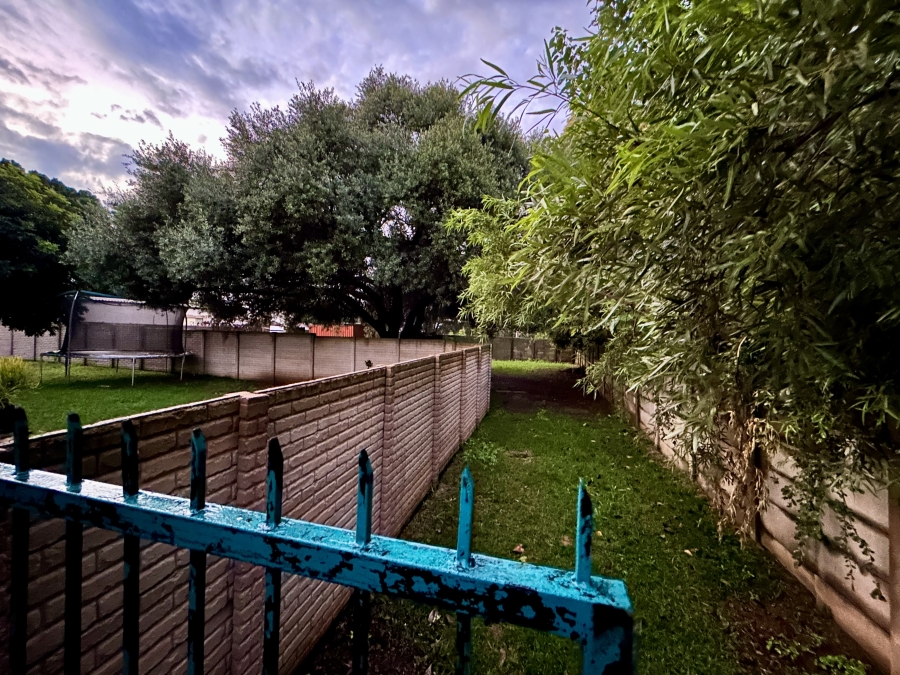 3 Bedroom Property for Sale in Dorandia Gauteng
