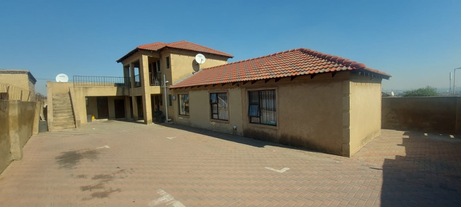 10 Bedroom Property for Sale in Klipfontein View Gauteng
