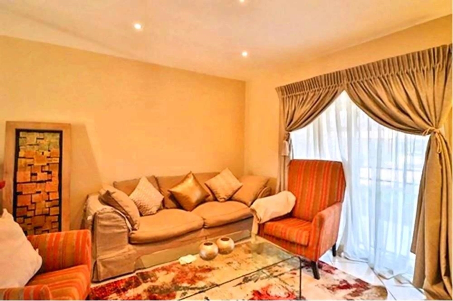 2 Bedroom Property for Sale in Monavoni Gauteng
