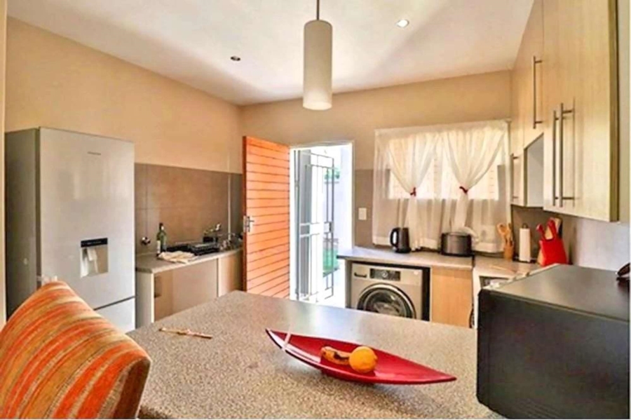 2 Bedroom Property for Sale in Monavoni Gauteng