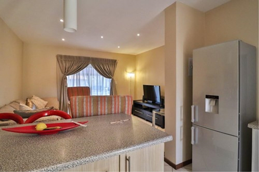 2 Bedroom Property for Sale in Monavoni Gauteng