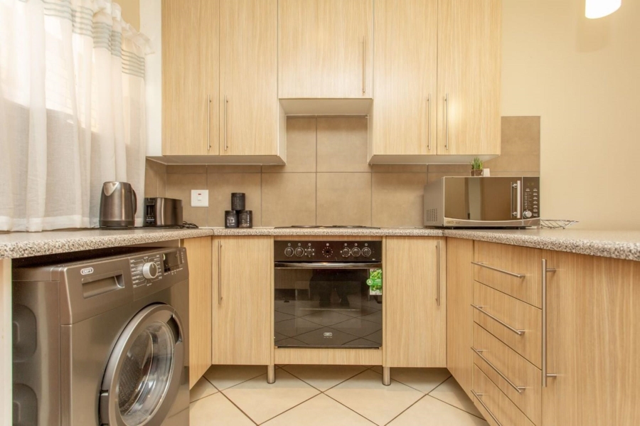 2 Bedroom Property for Sale in Monavoni Gauteng