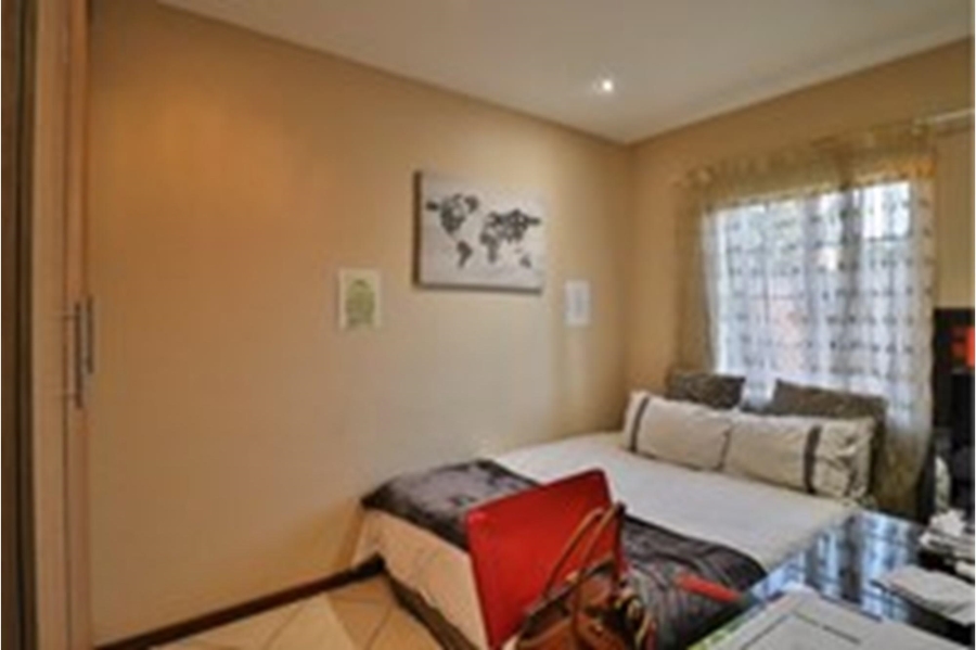 2 Bedroom Property for Sale in Monavoni Gauteng