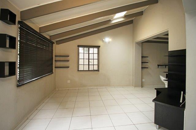2 Bedroom Property for Sale in Kensington Gauteng