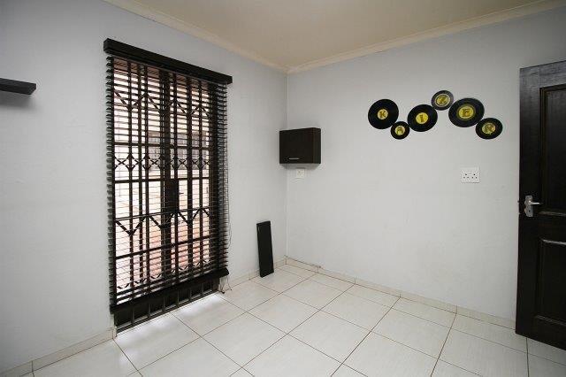 2 Bedroom Property for Sale in Kensington Gauteng