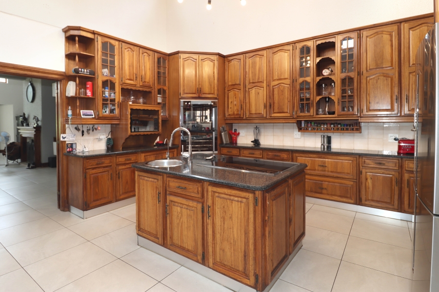 4 Bedroom Property for Sale in Randjesfontein A H Gauteng