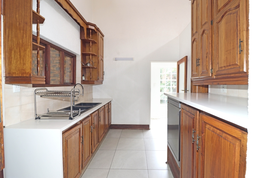 4 Bedroom Property for Sale in Randjesfontein A H Gauteng