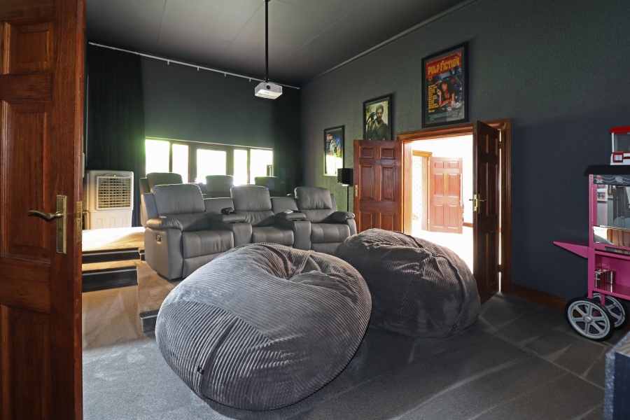 4 Bedroom Property for Sale in Randjesfontein A H Gauteng
