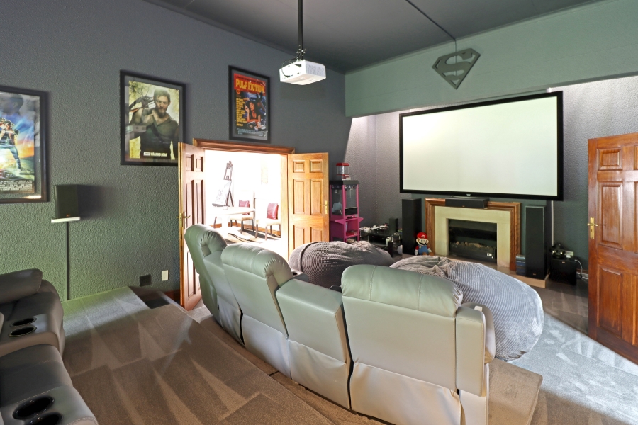 4 Bedroom Property for Sale in Randjesfontein A H Gauteng