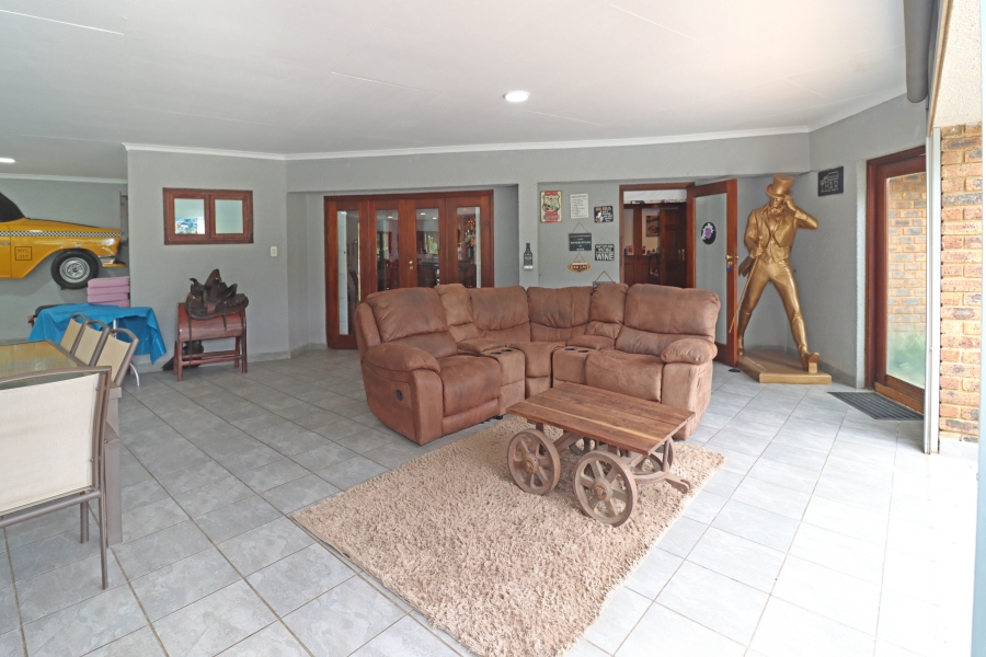 4 Bedroom Property for Sale in Randjesfontein A H Gauteng