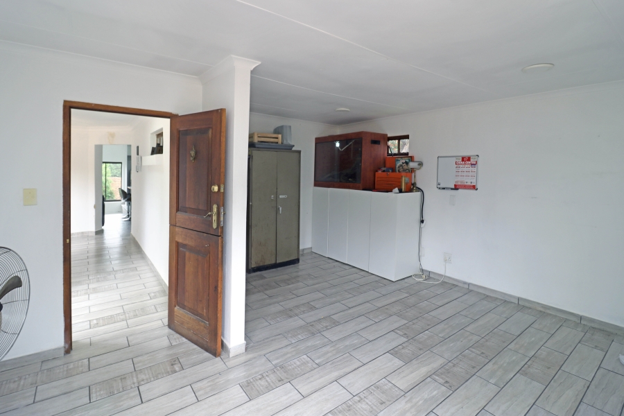 4 Bedroom Property for Sale in Randjesfontein A H Gauteng