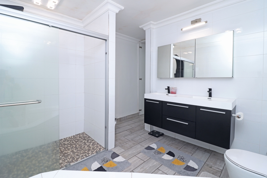 4 Bedroom Property for Sale in Randjesfontein A H Gauteng