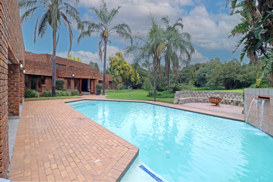 4 Bedroom Property for Sale in Randjesfontein A H Gauteng