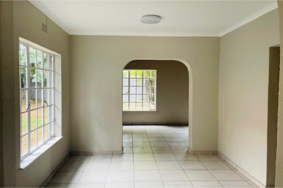To Let 5 Bedroom Property for Rent in Noordwyk Gauteng