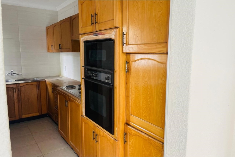 To Let 5 Bedroom Property for Rent in Noordwyk Gauteng