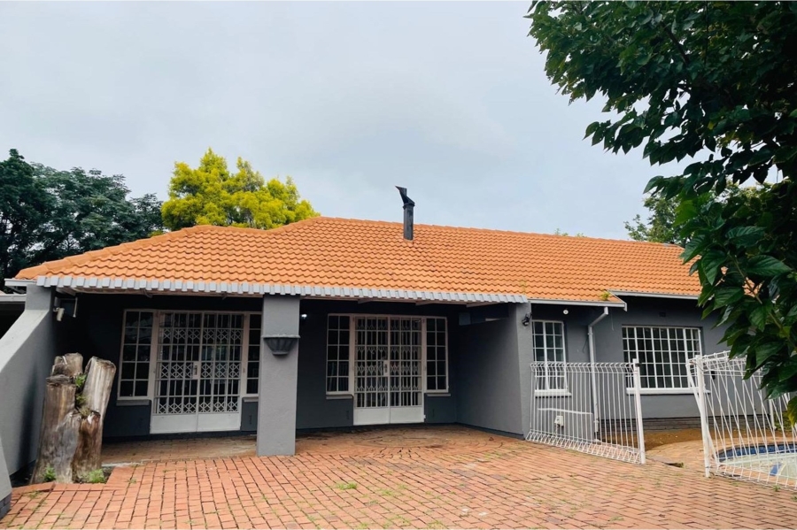 To Let 5 Bedroom Property for Rent in Noordwyk Gauteng