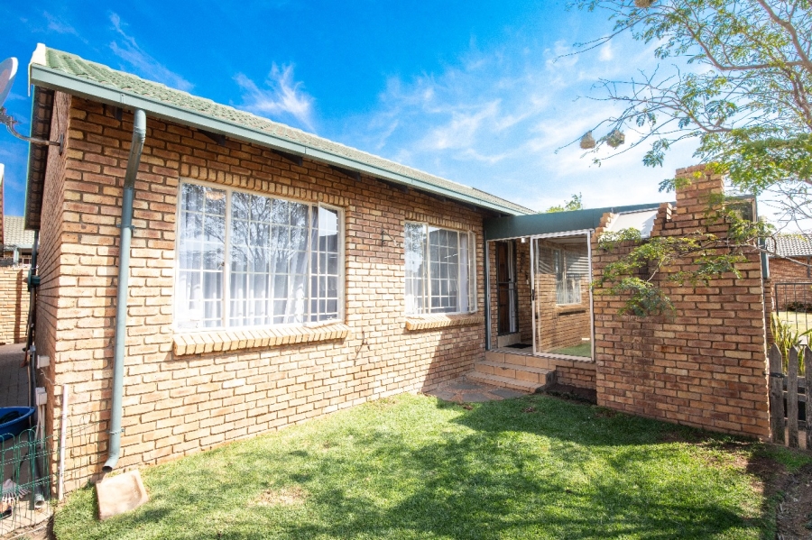 2 Bedroom Property for Sale in Amberfield Heights Gauteng