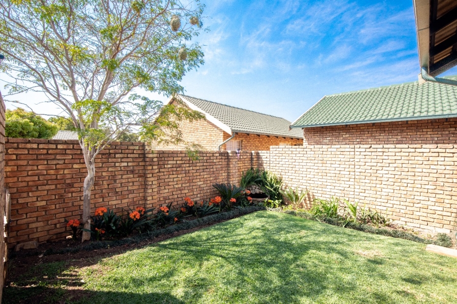 2 Bedroom Property for Sale in Amberfield Heights Gauteng