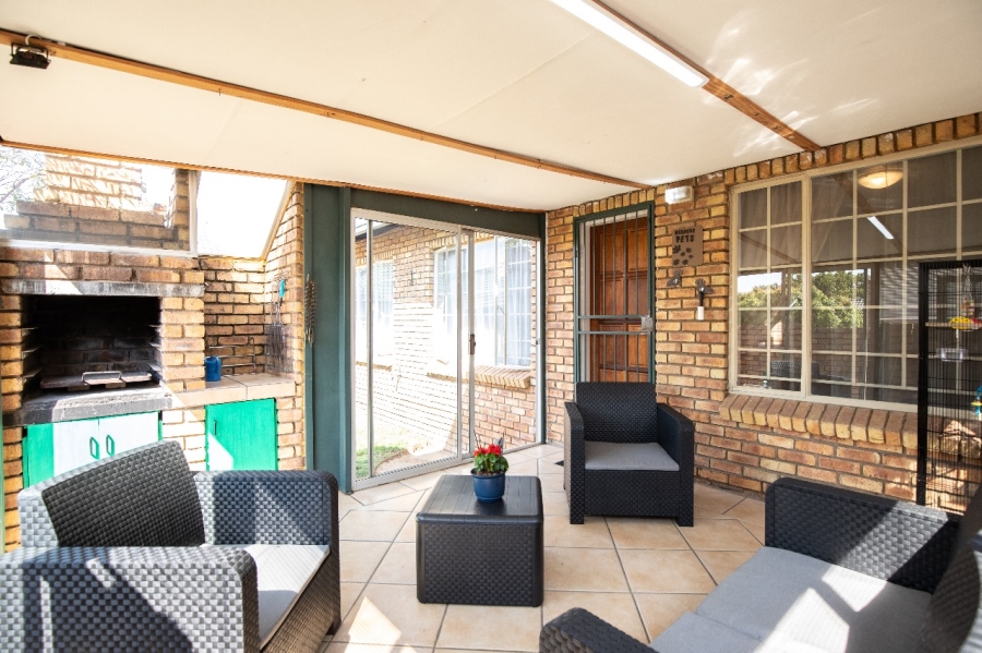 2 Bedroom Property for Sale in Amberfield Heights Gauteng